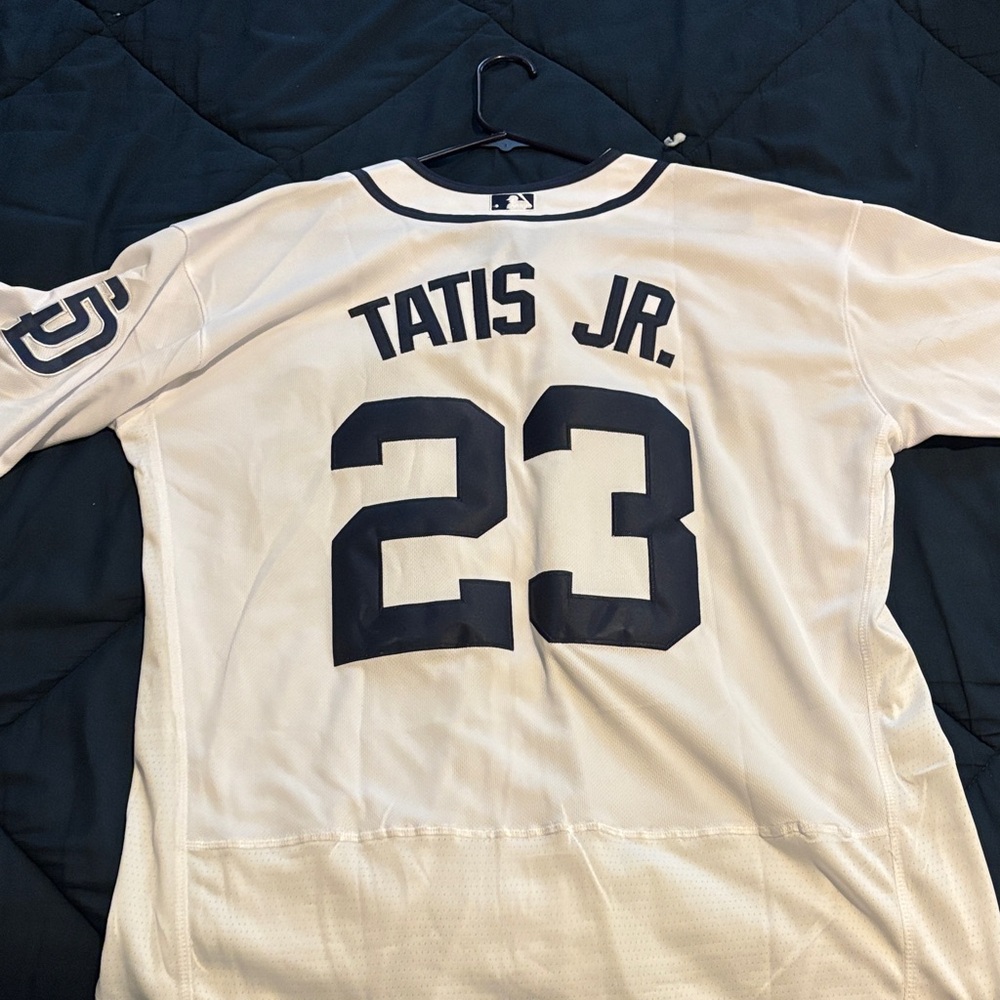 Fernando Tatis Jr Padres Jersey - Picture 2 of 4